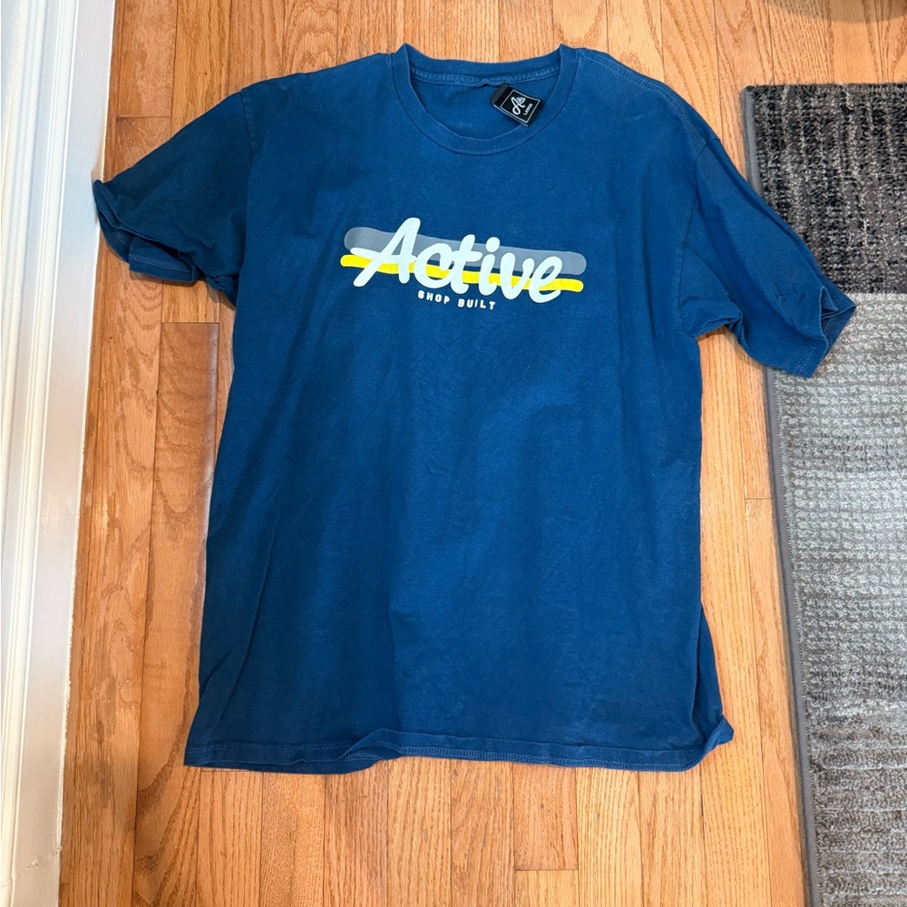 Active ride shop  Blue Graphic T-Shirt size large